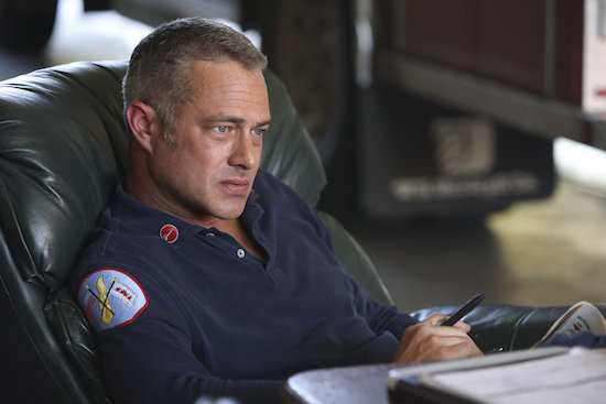 When is Taylor Kinney returning to Chicago Fire